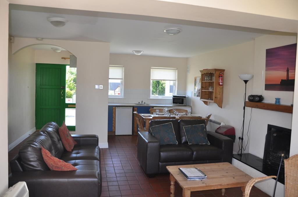 Glenbeg Holiday Homes By Trident Holiday Homes 코타운 객실 사진